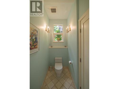 128 Union Street, Nelson, BC - Indoor Photo Showing Bathroom