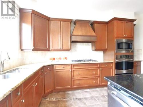 190 Forbes Terrace, Milton, ON - Indoor Photo Showing Kitchen