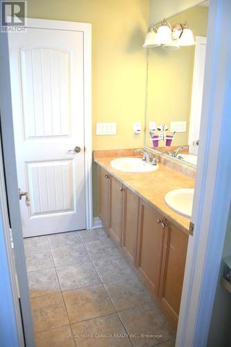 190 Forbes Terrace, Milton, ON - Indoor Photo Showing Bathroom