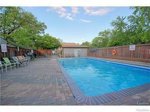 7 407 Oakdale Drive, Winnipeg, MB - Outdoor With In Ground Pool With Backyard