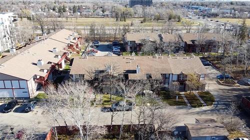 7 407 Oakdale Drive, Winnipeg, MB - Outdoor With View