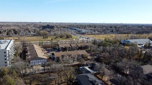 7 407 Oakdale Drive, Winnipeg, MB - Outdoor With View