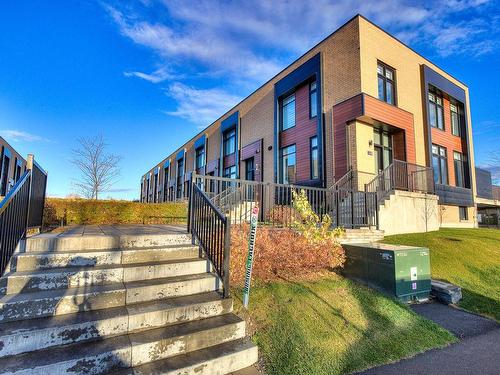 FaÃ§ade - 230 Rue Étienne-Lavoie, Laval (Sainte-Dorothée), QC - Outdoor With Facade