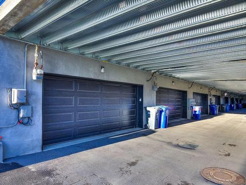 Garage - 230 Rue Étienne-Lavoie, Laval (Sainte-Dorothée), QC - Outdoor