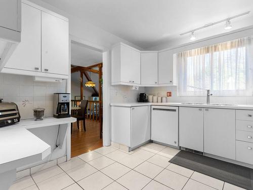 Cuisine - 724 Rue Boissy, Saint-Lambert, QC - Indoor Photo Showing Kitchen With Double Sink