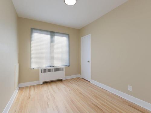 Bedroom - 5185 Av. Cumberland, Montréal (Côte-Des-Neiges/Notre-Dame-De-Grâce), QC - Indoor Photo Showing Other Room