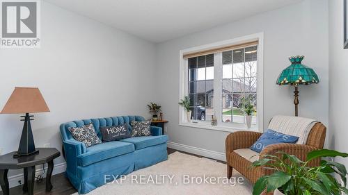 9 - 74 Edison Street, St. Marys, ON - Indoor Photo Showing Living Room