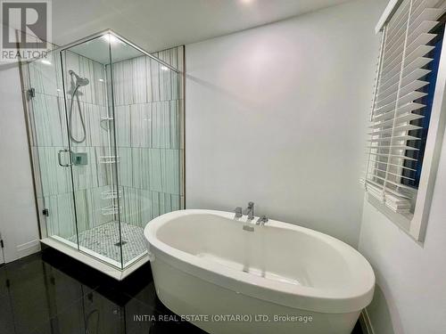 20 Basil Crescent, Middlesex Centre (Ilderton), ON - Indoor Photo Showing Bathroom