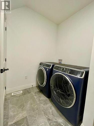 20 Basil Crescent, Middlesex Centre (Ilderton), ON - Indoor Photo Showing Laundry Room