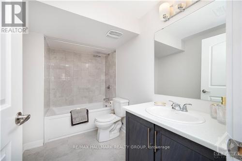 1828 Haiku Street, Ottawa, ON - Indoor Photo Showing Bathroom