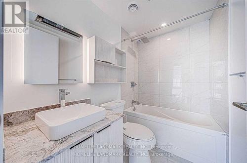 1805 - 501 Yonge Street, Toronto, ON - Indoor Photo Showing Bathroom