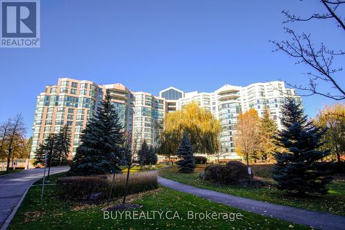 218 - 7905 Bayview Avenue, Markham, ON - Outdoor With Facade