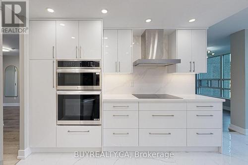 218 - 7905 Bayview Avenue, Markham, ON - Indoor Photo Showing Kitchen