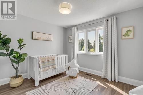 99 Belmont Crescent, Vaughan, ON - Indoor Photo Showing Bedroom