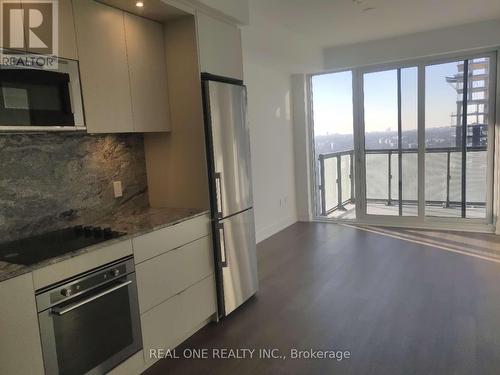 3011 - 30 Inn On The Park Drive, Toronto, ON - Indoor Photo Showing Kitchen