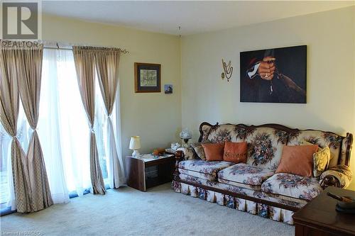 Living room with walkout to backyard deck - 48 Lamson Crescent Unit# 48, Owen Sound, ON - Indoor Photo Showing Bedroom