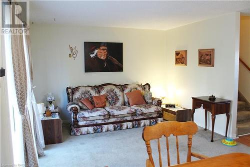 Living room - 48 Lamson Crescent Unit# 48, Owen Sound, ON - Indoor Photo Showing Living Room