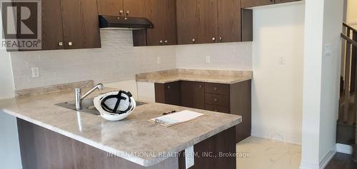 116 Brighton Lane, Thorold, ON - Indoor Photo Showing Kitchen