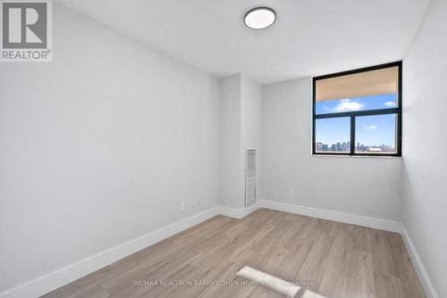 2405 - 10 Tangreen Court, Toronto, ON - Indoor Photo Showing Bathroom