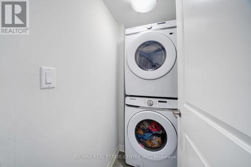 1691 Pleasure Valley Path, Oshawa, ON - Indoor Photo Showing Laundry Room