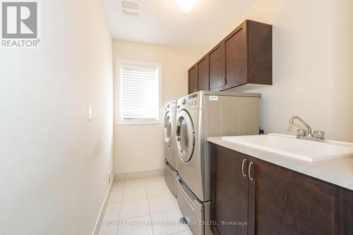 3168 Watercliffe Court, Oakville, ON - Indoor Photo Showing Laundry Room