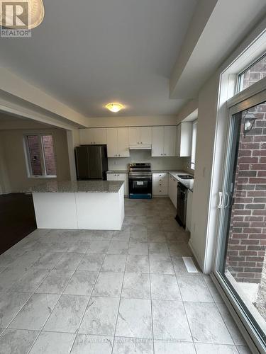 69 Moss Drive, Cambridge, ON - Indoor Photo Showing Kitchen