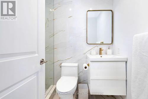 505 - 18 Yorkville Avenue, Toronto, ON - Indoor Photo Showing Bathroom