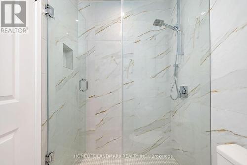 505 - 18 Yorkville Avenue, Toronto, ON - Indoor Photo Showing Bathroom