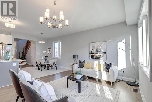 963 Grosbeak Trail, Pickering, ON - Indoor Photo Showing Living Room