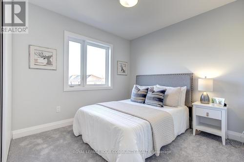 963 Grosbeak Trail, Pickering, ON - Indoor Photo Showing Bedroom