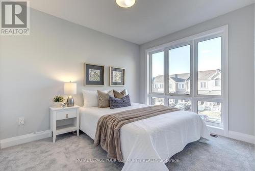 963 Grosbeak Trail, Pickering, ON - Indoor Photo Showing Bedroom