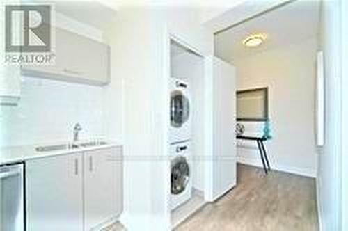 625 - 28 Uptown Drive, Markham, ON - Indoor Photo Showing Laundry Room