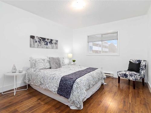 203-909 Pembroke St, Victoria, BC - Indoor Photo Showing Bedroom