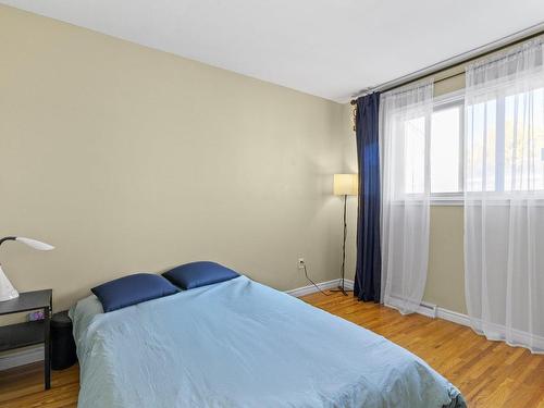 Chambre Ã Â coucher - 3025 Rue Matis, Montréal (Saint-Laurent), QC - Indoor Photo Showing Bedroom