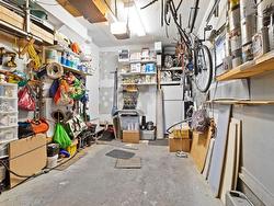 Garage - 