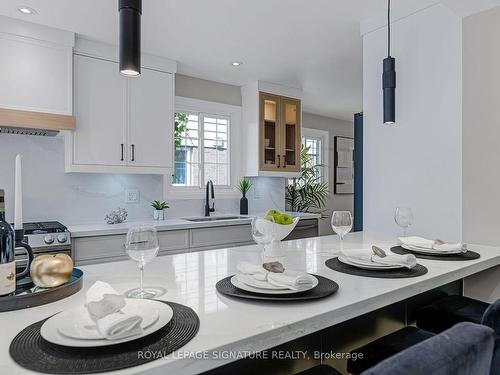 6962 Harris Rd, Mississauga, ON - Indoor Photo Showing Dining Room