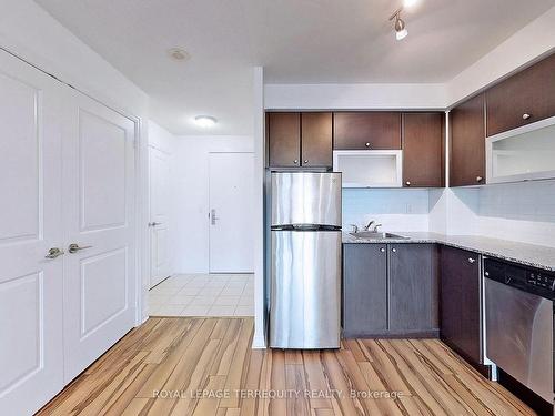 2412-275 Yorkland Rd, Toronto, ON - Indoor Photo Showing Kitchen