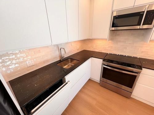 Kitchen - 1023 5E Avenue, Montréal (Verdun/Île-Des-Soeurs), QC - Indoor Photo Showing Kitchen