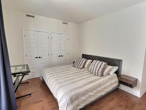 Chambre Ã  coucher principale - 3450 Rue Des Francs-Bourgeois, Boisbriand, QC - Indoor Photo Showing Bedroom