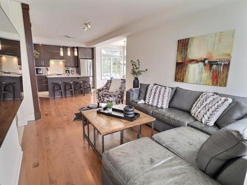 Vue d'ensemble - 3450 Rue Des Francs-Bourgeois, Boisbriand, QC - Indoor Photo Showing Living Room