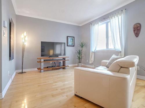 Living room - 302-162 Rue Gary-Carter, Montréal (Villeray/Saint-Michel/Parc-Extension), QC - Indoor Photo Showing Other Room