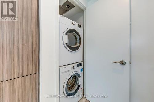 1720 - 19 Western Battery Road, Toronto, ON - Indoor Photo Showing Laundry Room