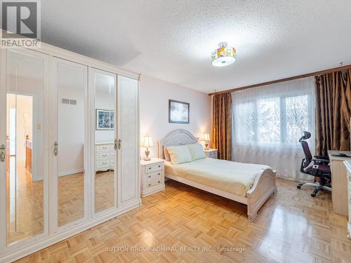 51 Houseman Crescent, Richmond Hill, ON - Indoor Photo Showing Bedroom