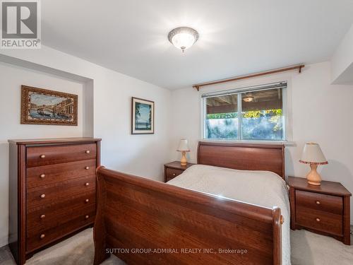 51 Houseman Crescent, Richmond Hill, ON - Indoor Photo Showing Bedroom