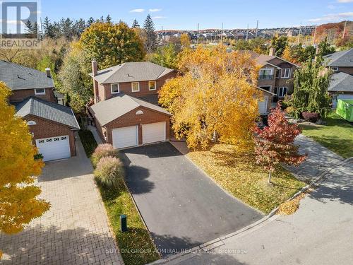 51 Houseman Crescent, Richmond Hill, ON - Outdoor With Facade