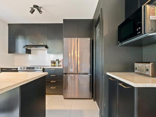 Kitchen - 23 Rue Robert-Laplante, Sainte-Catherine-De-La-Jacques-Cartier, QC - Indoor Photo Showing Kitchen With Upgraded Kitchen