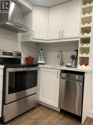 51 Seaton Drive, Aurora, ON - Indoor Photo Showing Kitchen With Stainless Steel Kitchen