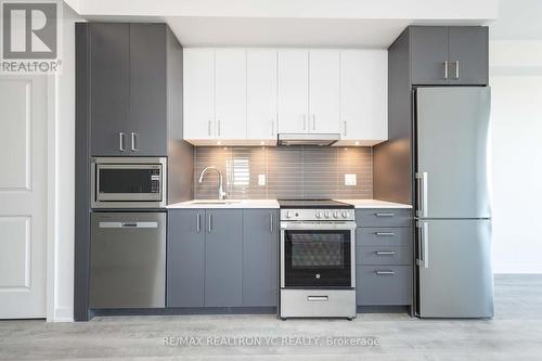 2411 - 50 Upper Mall Way, Vaughan, ON - Indoor Photo Showing Kitchen