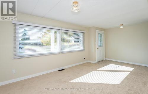 22 Trefoil Drive, Innisfil, ON - Indoor Photo Showing Other Room