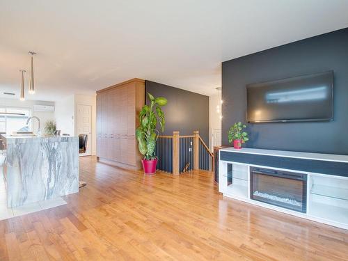 Salon - 1293 Rue Jean-Moreau-Desjordy, Contrecoeur, QC - Indoor Photo Showing Living Room